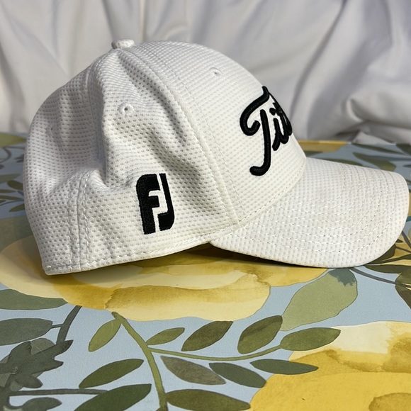 TITLEIST New Era FJ Men's 2022 Tour Performance Cap Small-Medium - Picture 4 of 11